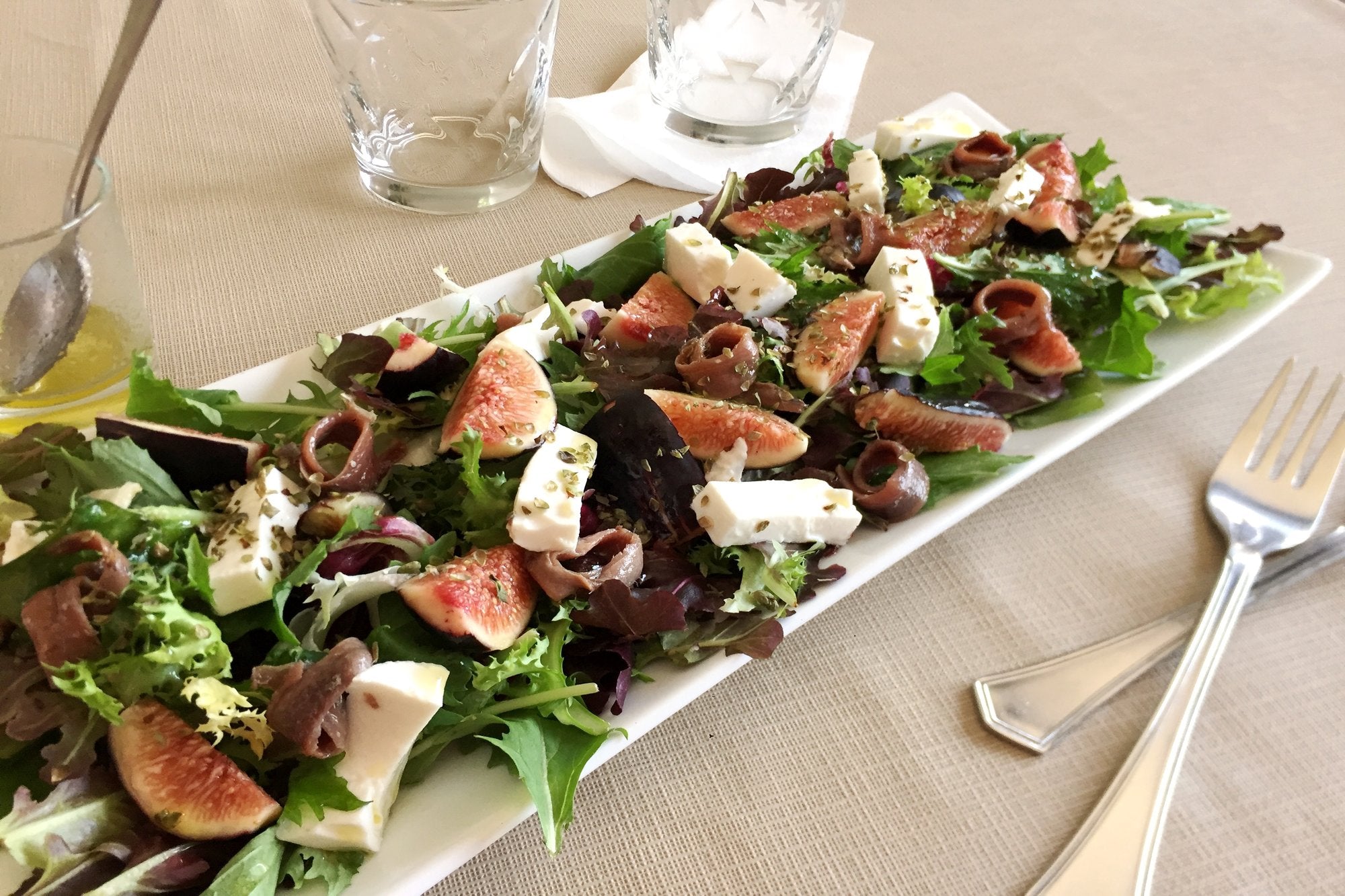 Ensalada con higos y anchoas