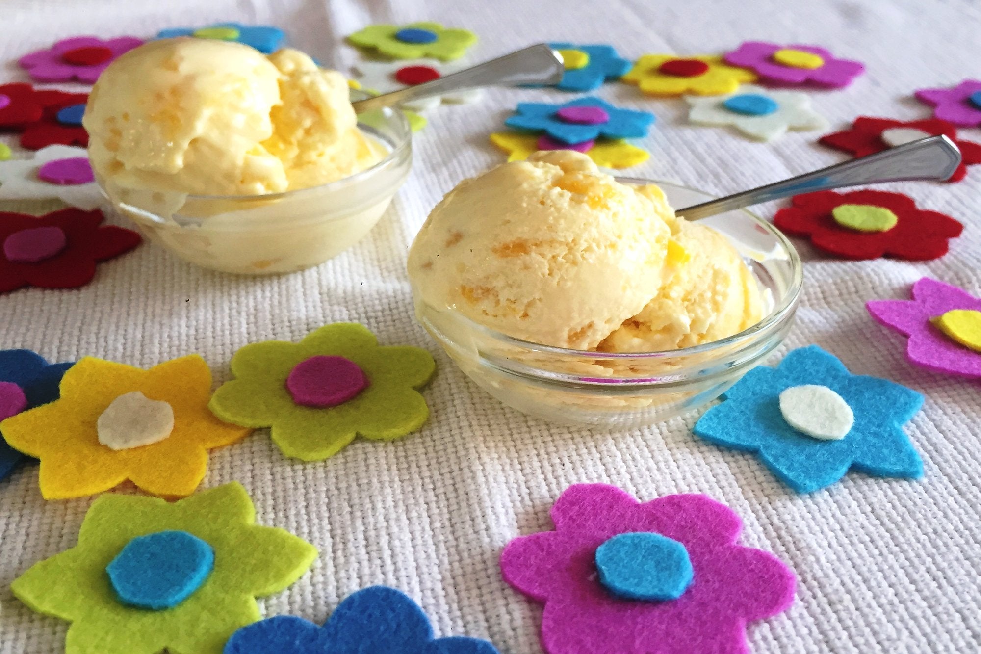 Helado de yogur y mango sin azúcar