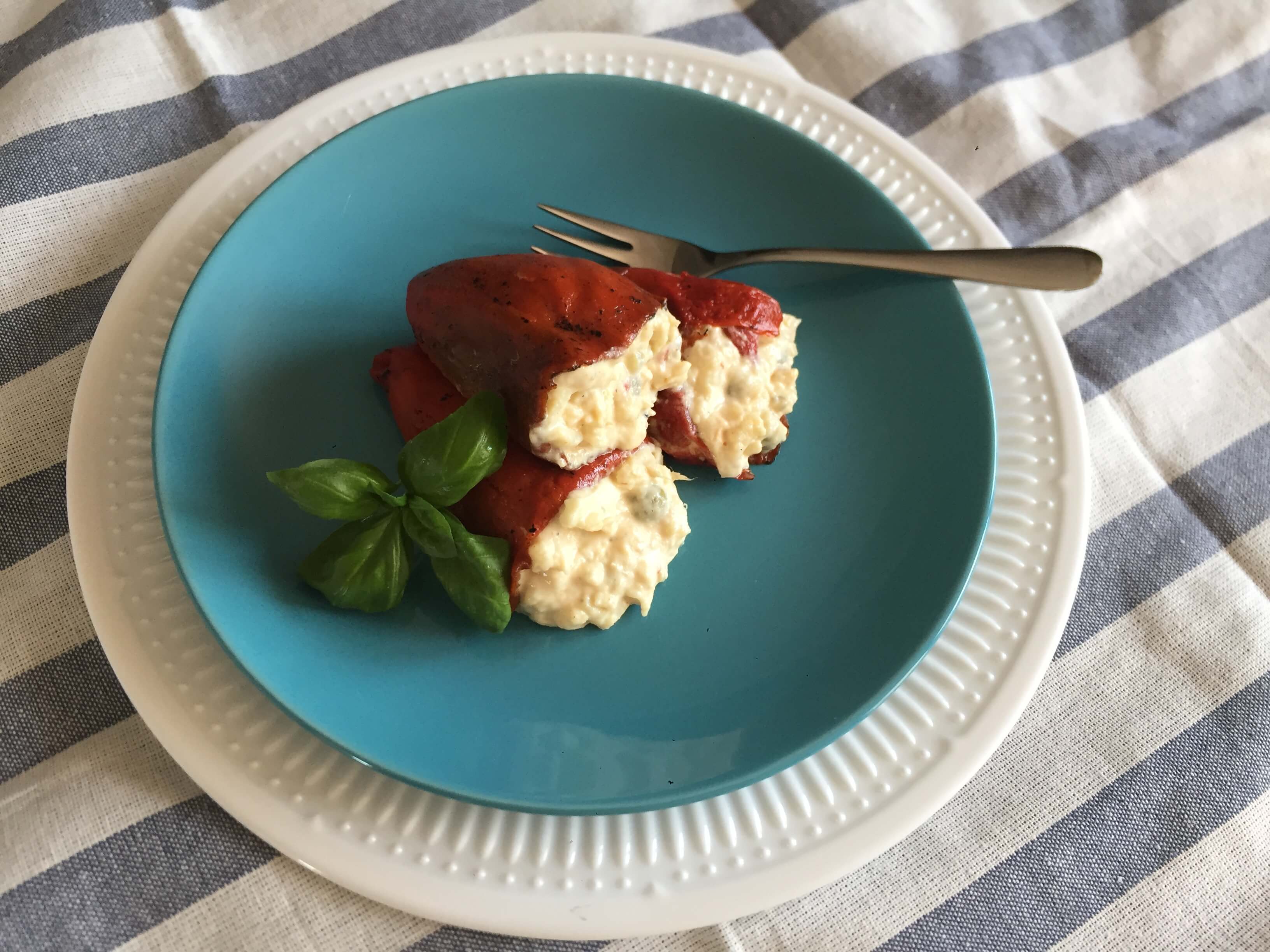 Pimientos rellenos de ensaladilla rusa