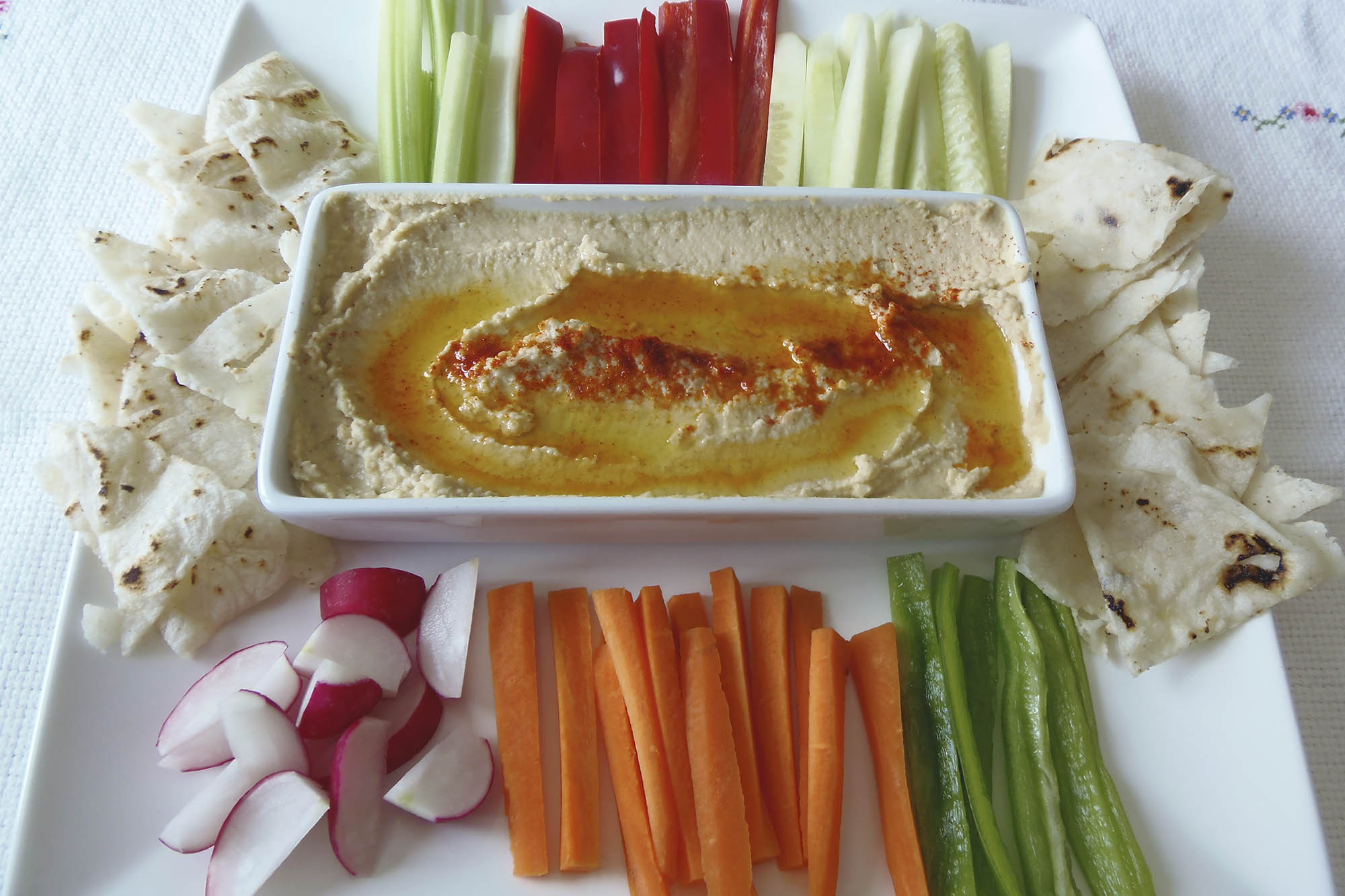 Hummus de garbanzos clásico