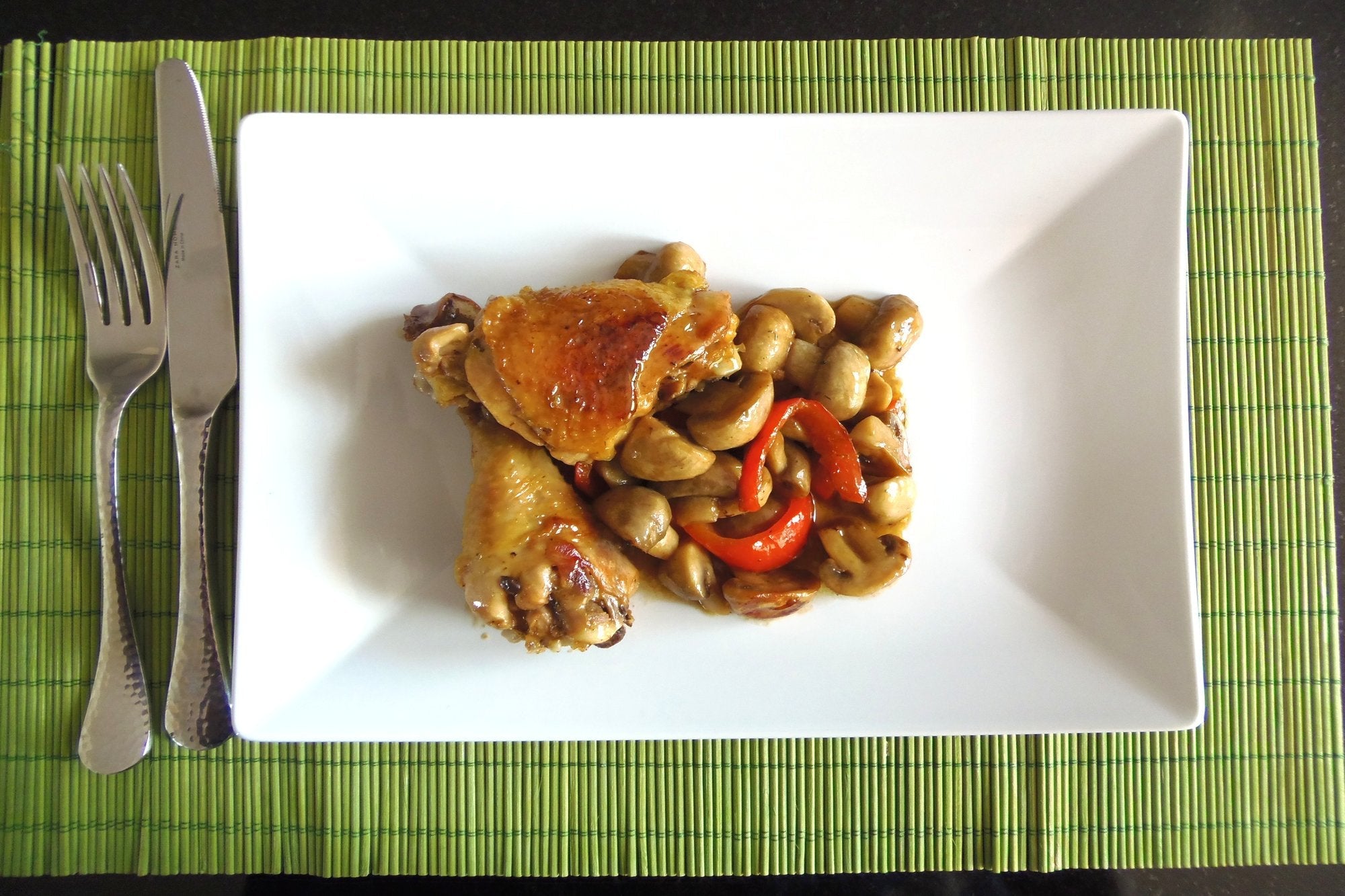Pollo con champiñones